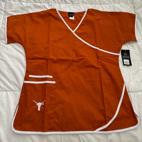 Texas Longhorn scrub top and pants. - Picture 3 of 6